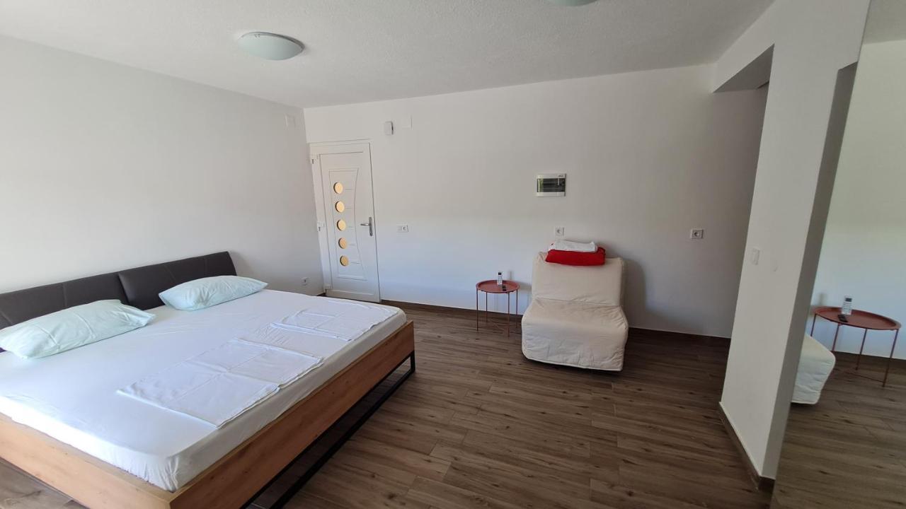 Apartmani Mlinar - Studio Apartment Grebaštica Exteriör bild